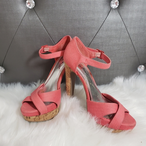 Anne Michaelle ankle strap platform - Picture 4 of 13